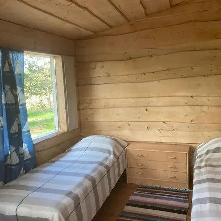 Leton Saarimoekki *